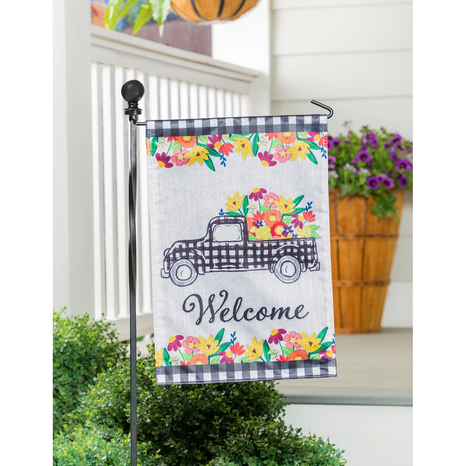 Evergreen Metal Twist Garden Flag Stand - Black