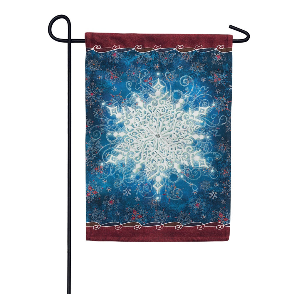 Solo Snowflake Garden Flag